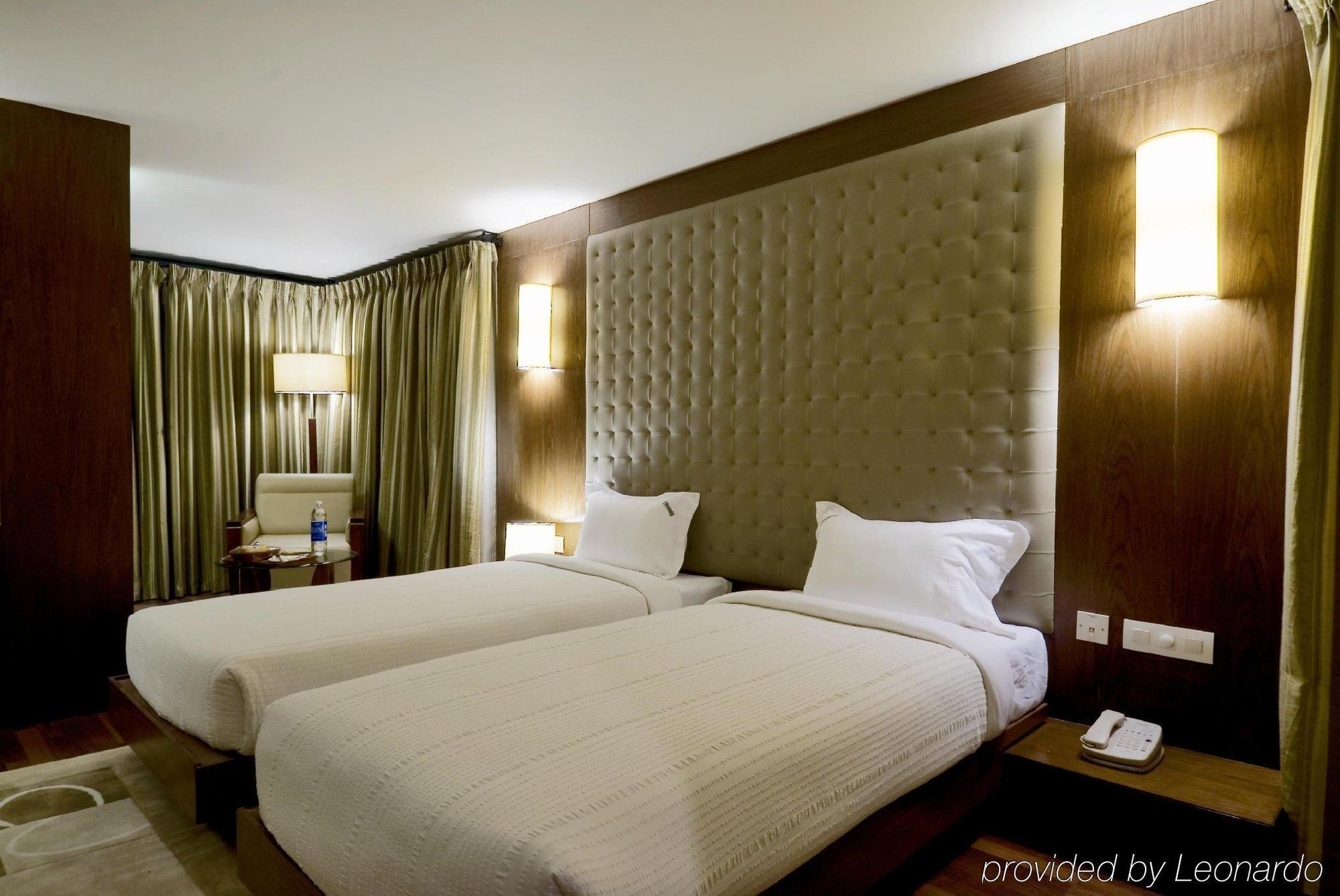 Monarch Brigade Road Hotel Bengaluru Kültér fotó